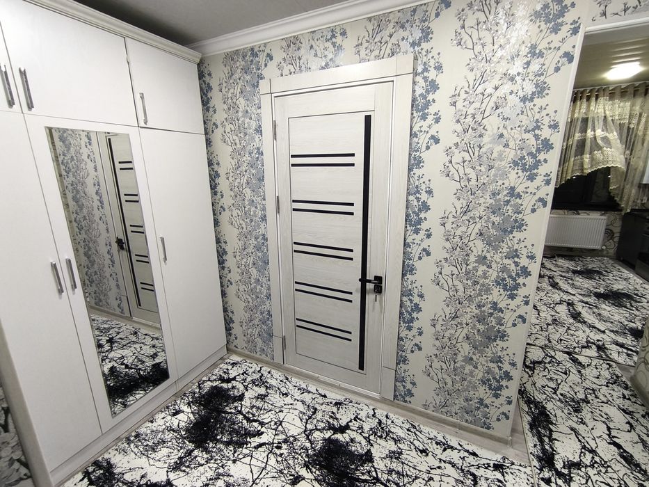 Голубой экран. 1 хоналик уй сотилади