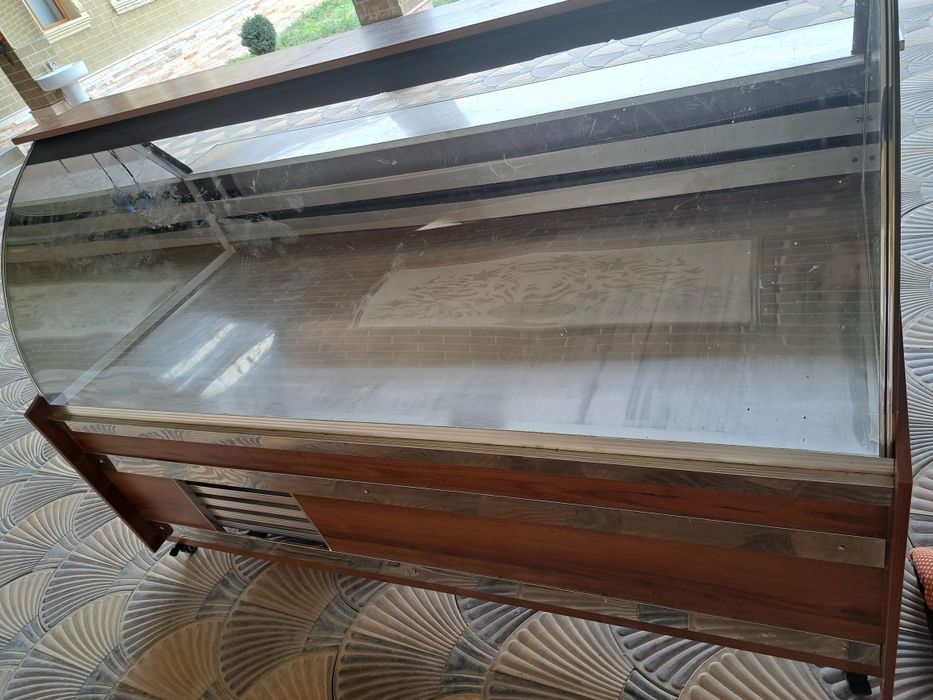 Витрина Холодильник