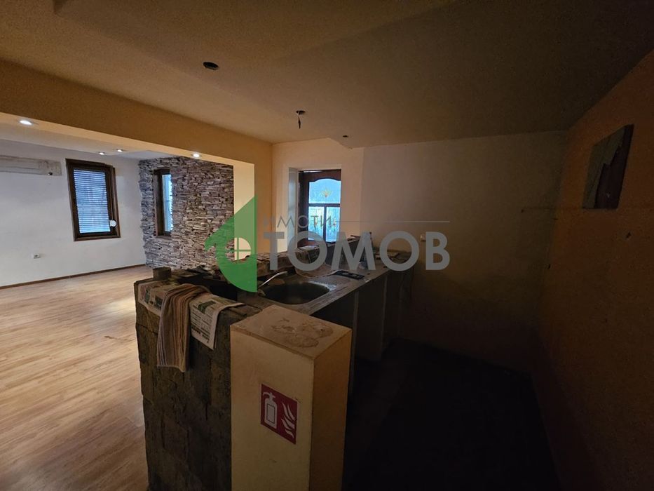 Заведения за продажба в Широк Център