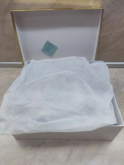 Елегантни дамски боти