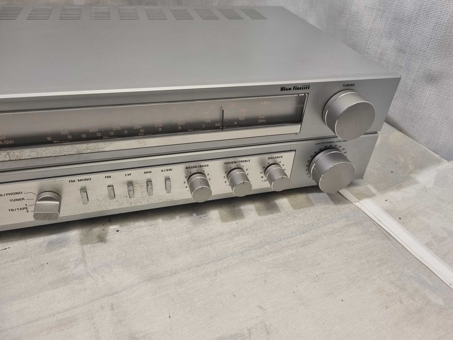 Grundig R 400 Amplificator Statie Audio Radio FM Silver