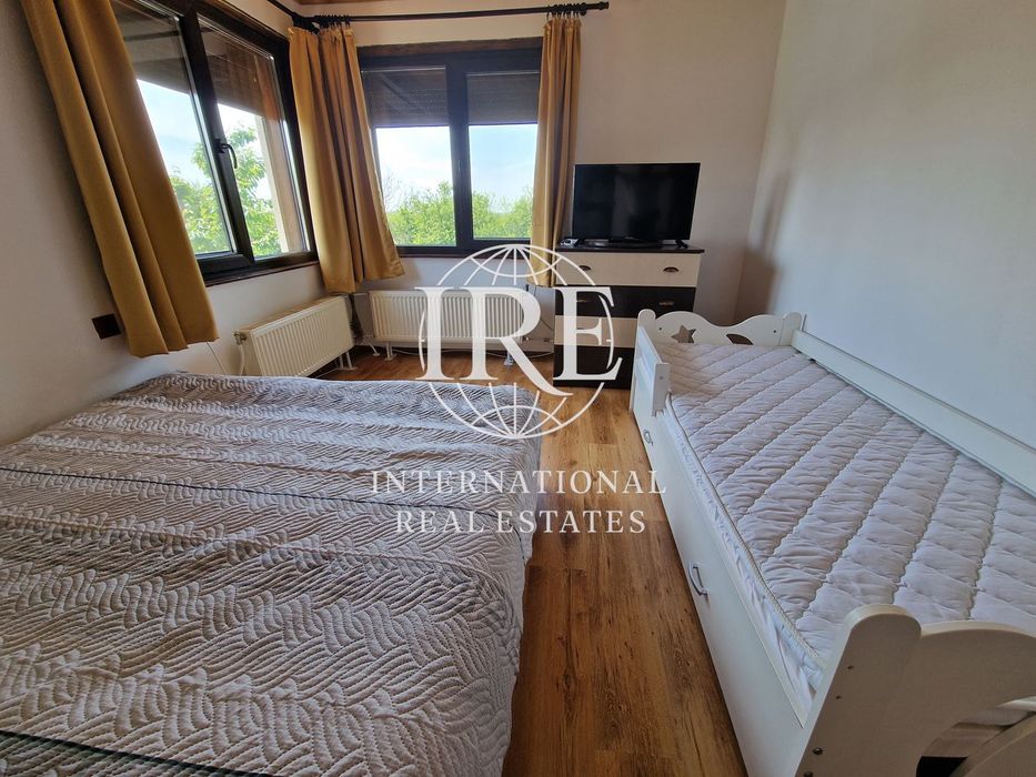 Продава се Къща в с. Ловчанци, Област Добрич - 180 кв.м за 652 €/кв.м - Снимка #8