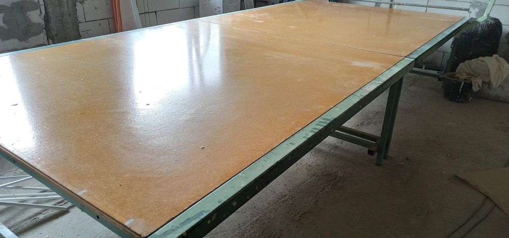 Masa de croit pentru ateliere de croitorie si fabrici de confecție