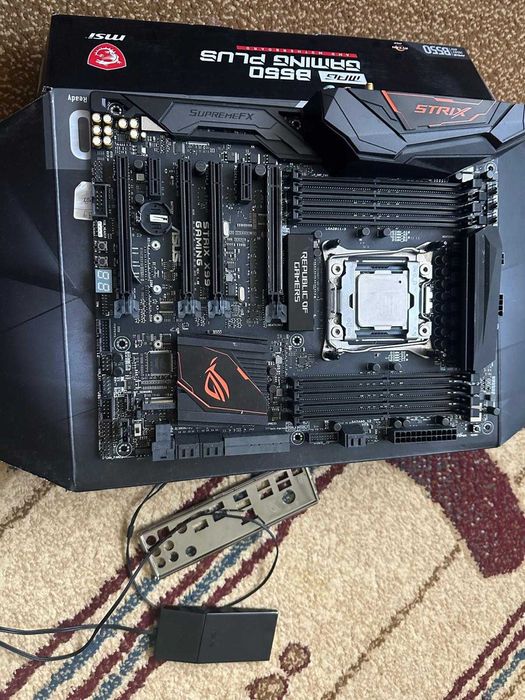 Placa de Baza Asus ROG STRIX X99 GAMING cu CPU Intel Xeon E5-2680 v4