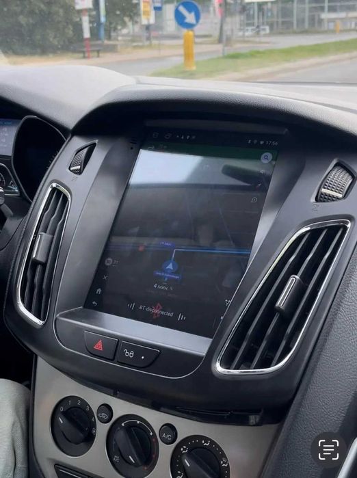 Navigatie Android Stil Tesla Ford Focus Mk3 - QLed Carplay