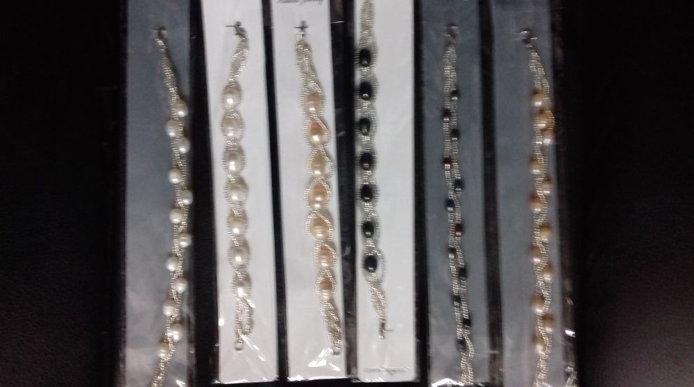 Колиета, гривни, обеци, висулки - Нови бижута - разпродажба !!!