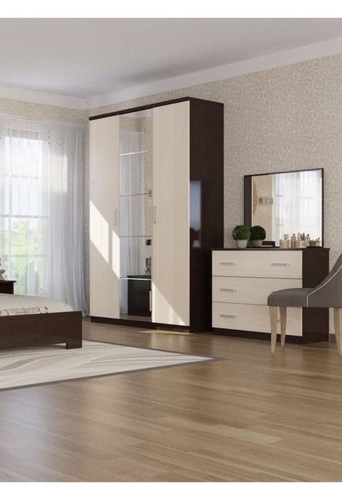 Продается шкаф 3х дверный срочно