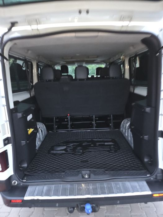RENAULT Trafic 2020 — imagine 3