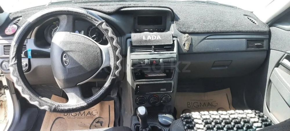 Ваз Lada Priora 21723