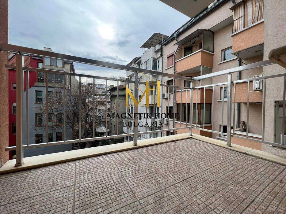 Превъзходен двустаен апартамент до у-ще ”Иван Вазов” в ж.к. Възраждане