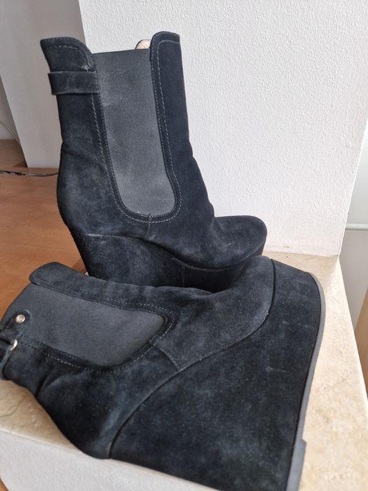 Botine Musette, marimea 38,  piele naturala intoarsa, cu platforma