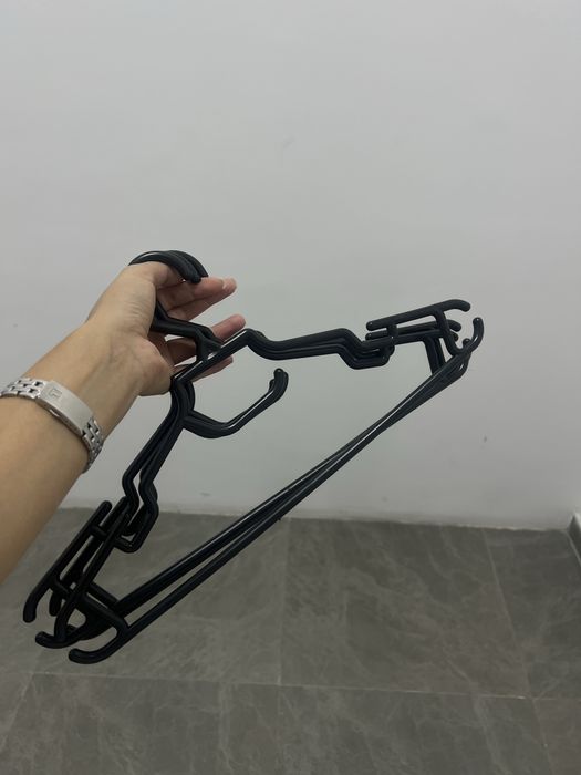 Продам вешалки для одежды