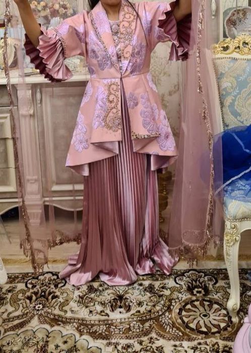 Продаётся платье для невесток