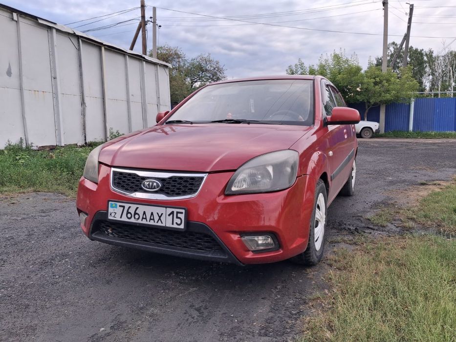 Продам машину  Kia Rio .
