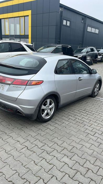 Dezmembram Honda Civic hatchback 2.2 diesel din 2008