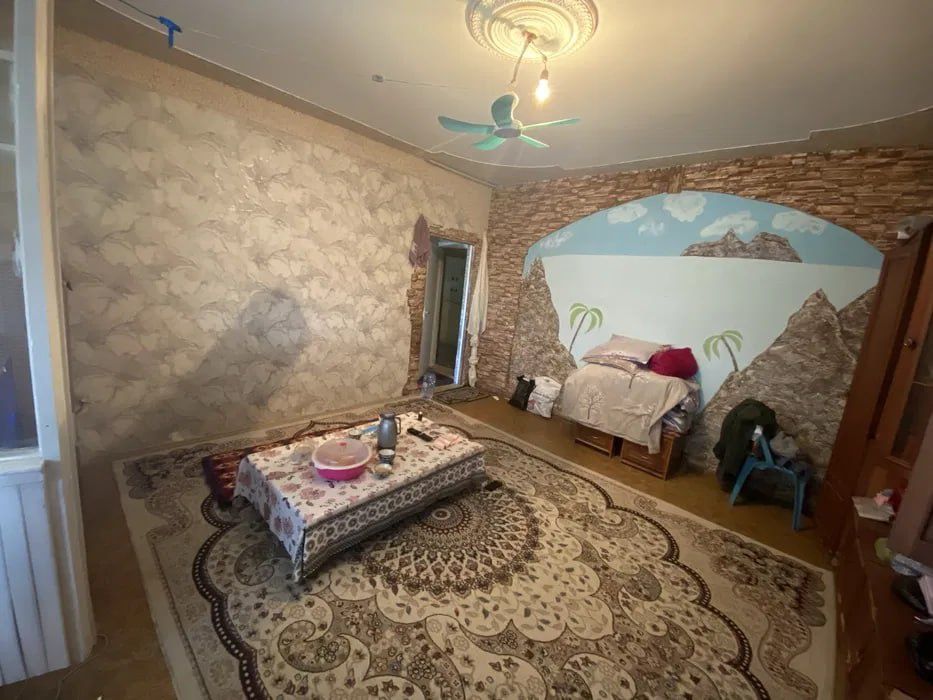 Продаю 1в2х комнатную квартиру Сергели массив Куйлюк 5