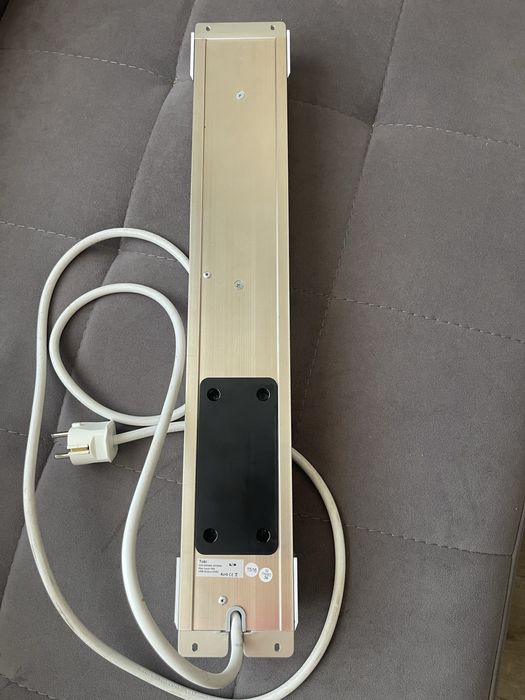 Prelungitor electric cu difuzor integrat și port USB