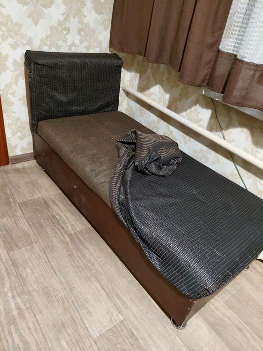 Тахта мебель в хорошем состоянии