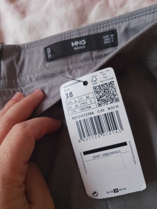 Нова пола Манго 38 размер