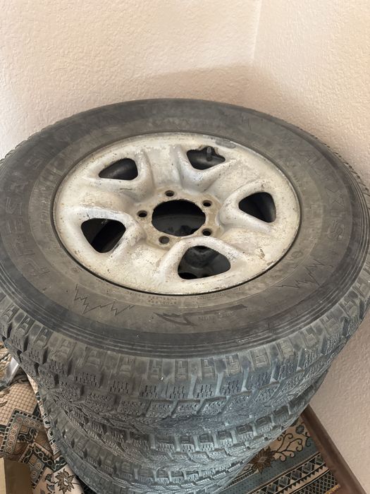 продам шины 275/65 R17