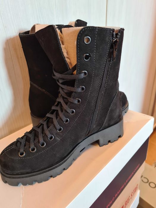 Ghete imblanite, noi, piele naturala, marime 34