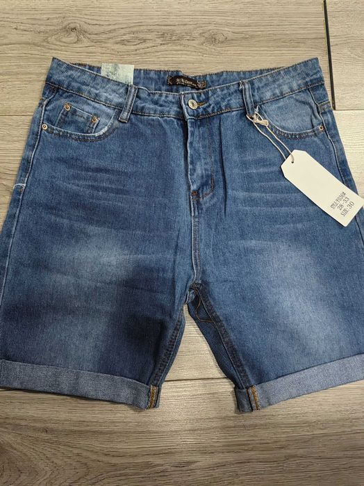 Blugi scurți noi