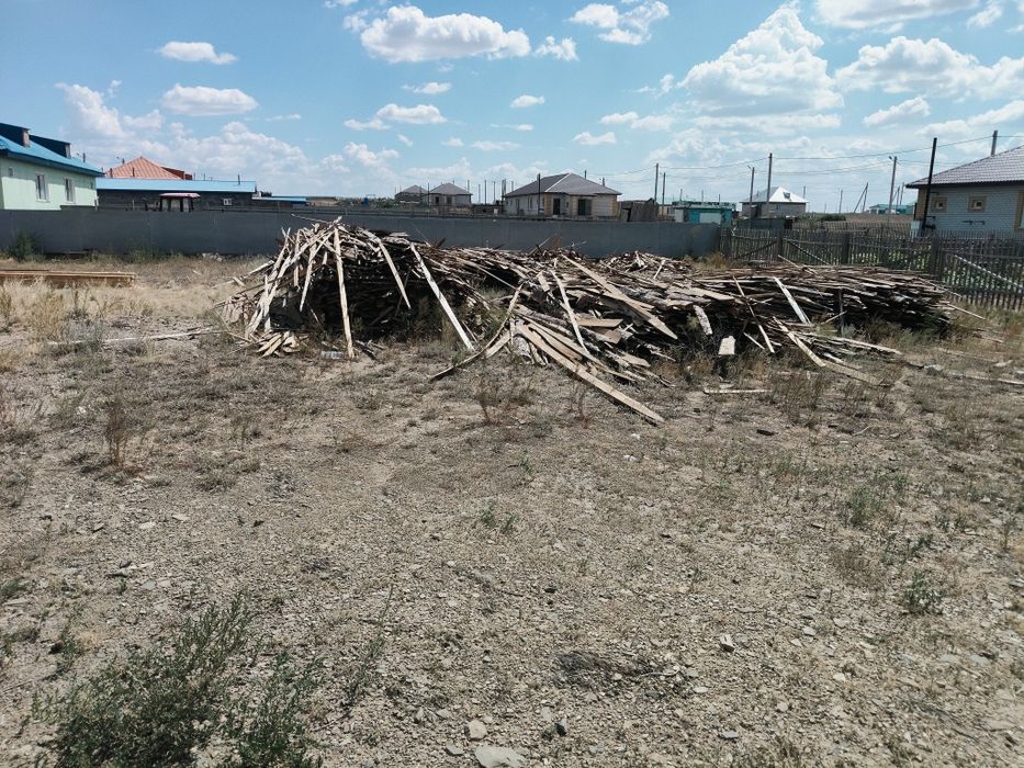 Продам участок с времянкой