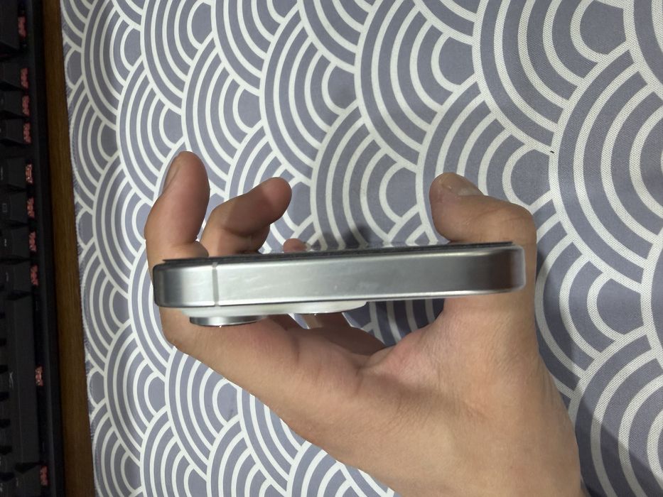 IPhone 16 pro 128gb white titanium 90%