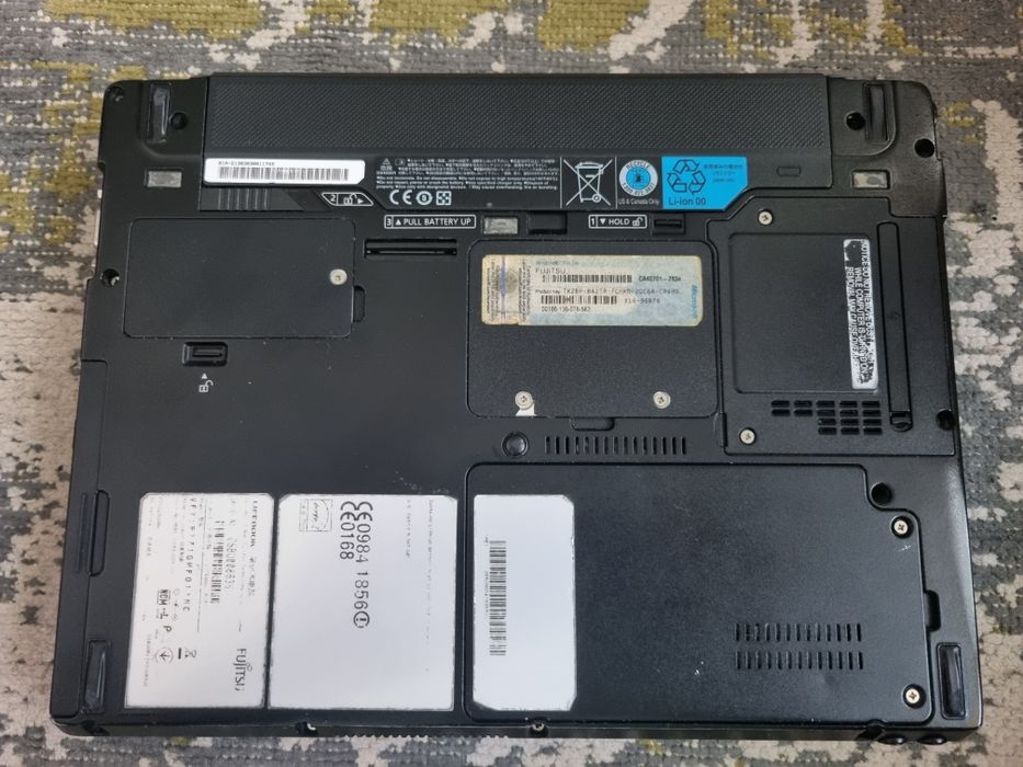 Fujitsu lifebook p771 i7 4gb 500gb ssd