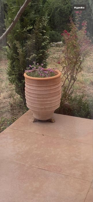 Голяма саксия от остров Крит