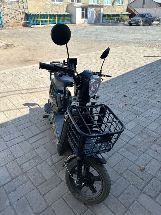 Элоктроскутер почти новый