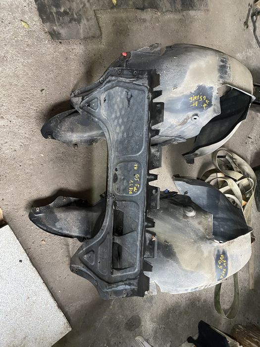 Carenaje Fata VW Golf 5 2004-2008 Aparatori Roti Roata Scut Motor