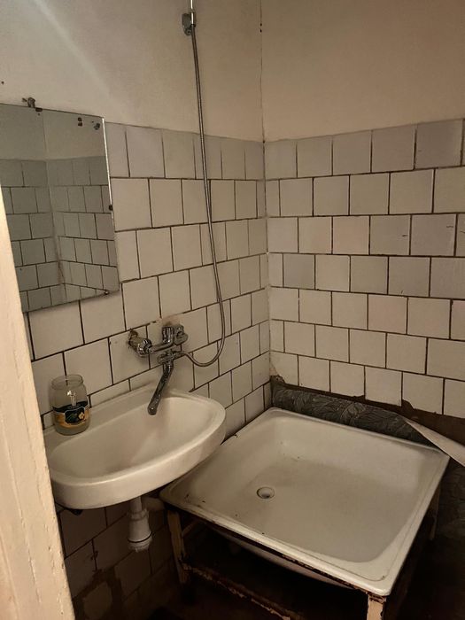 Продам 4 комнатную квартиру на Жазире