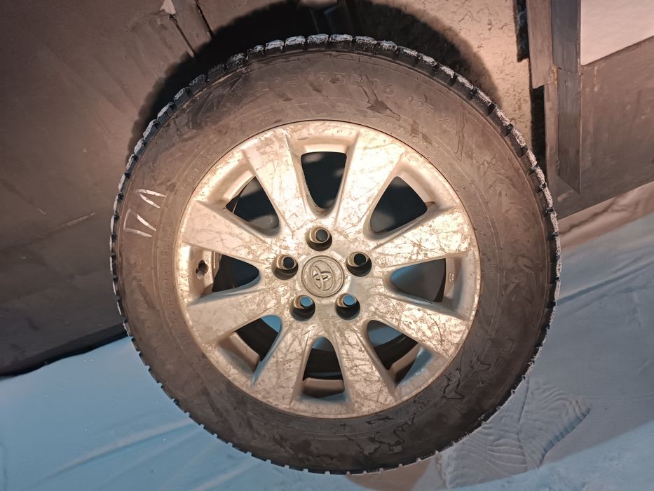 Шины с дисками Тойота