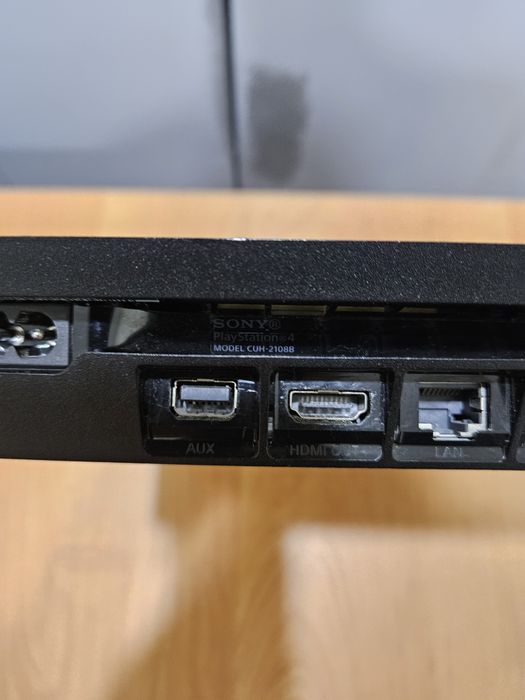 Playstation 4 Slim 1 TB