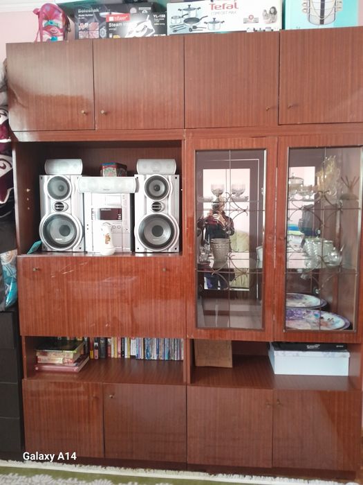 Продам стенку. В хорошем состоянии.