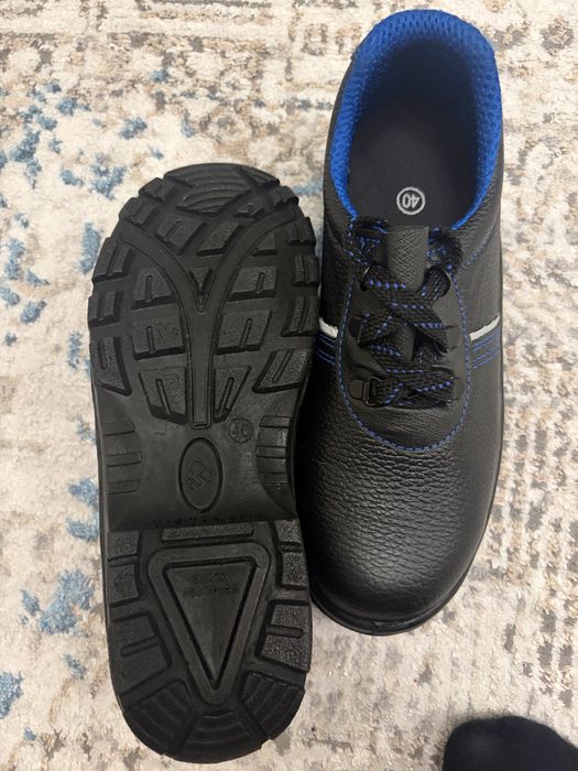 Продам спецобувь