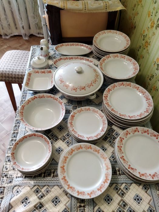 Продаю кухонный сервиз