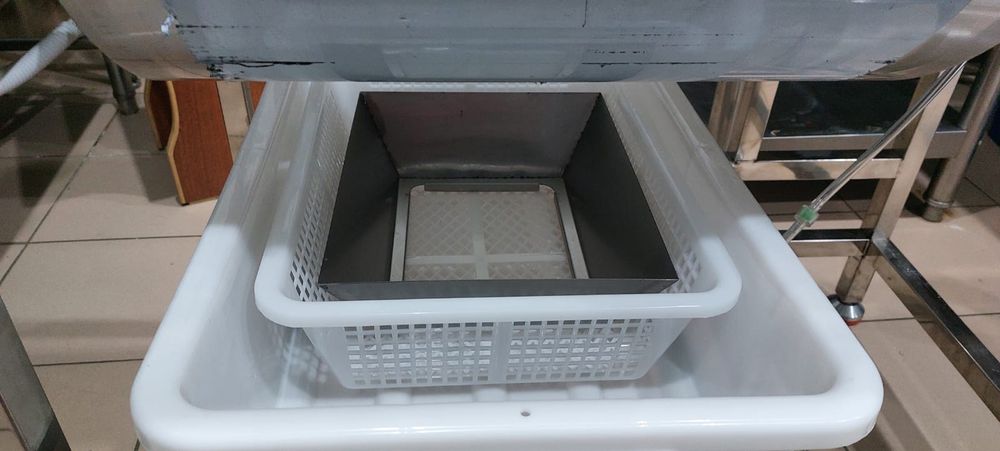 Продаётся вакуумный маринатор для мяса.