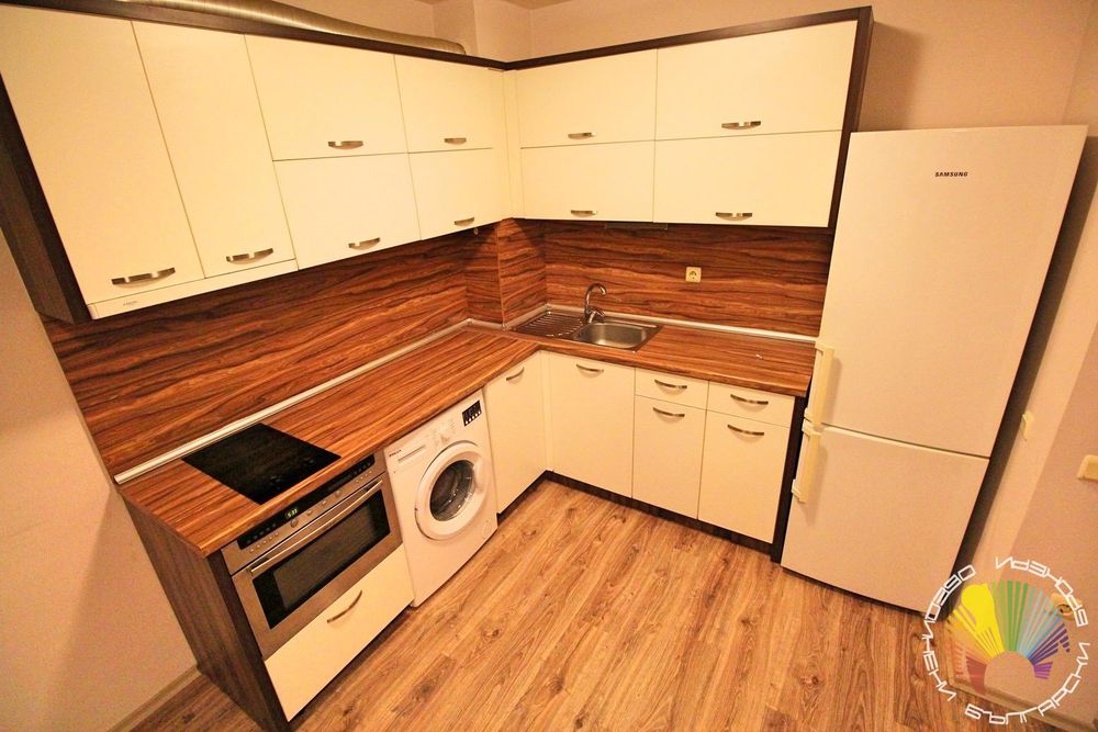 Дава се под наем Двустаен апартамент в Бургас, Славейков - 74 кв.м за 510 € - Снимка #1