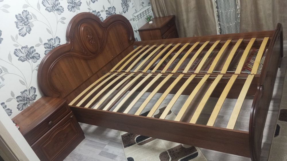 Продам двухспальную кровать