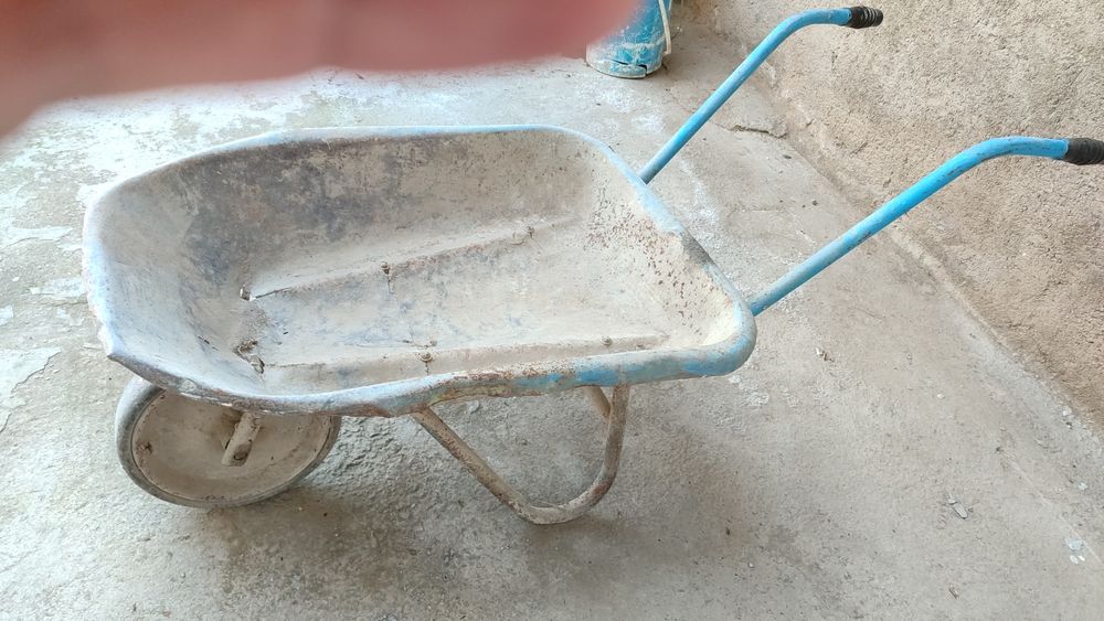 Тачка строительная