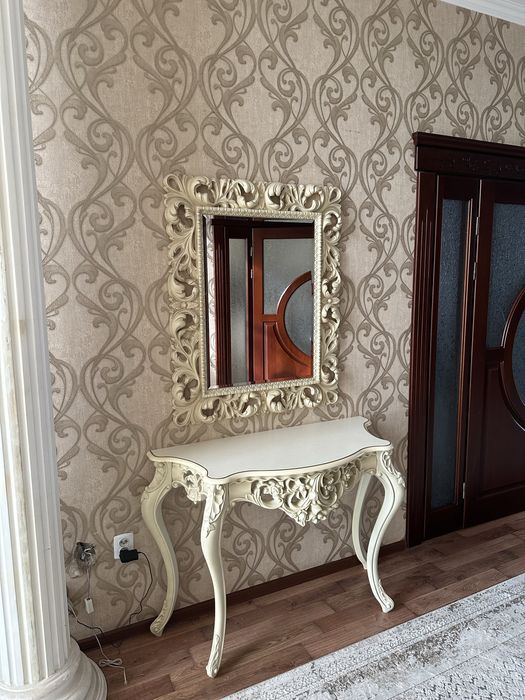 Консоль/столик/ с зеркалом б/у