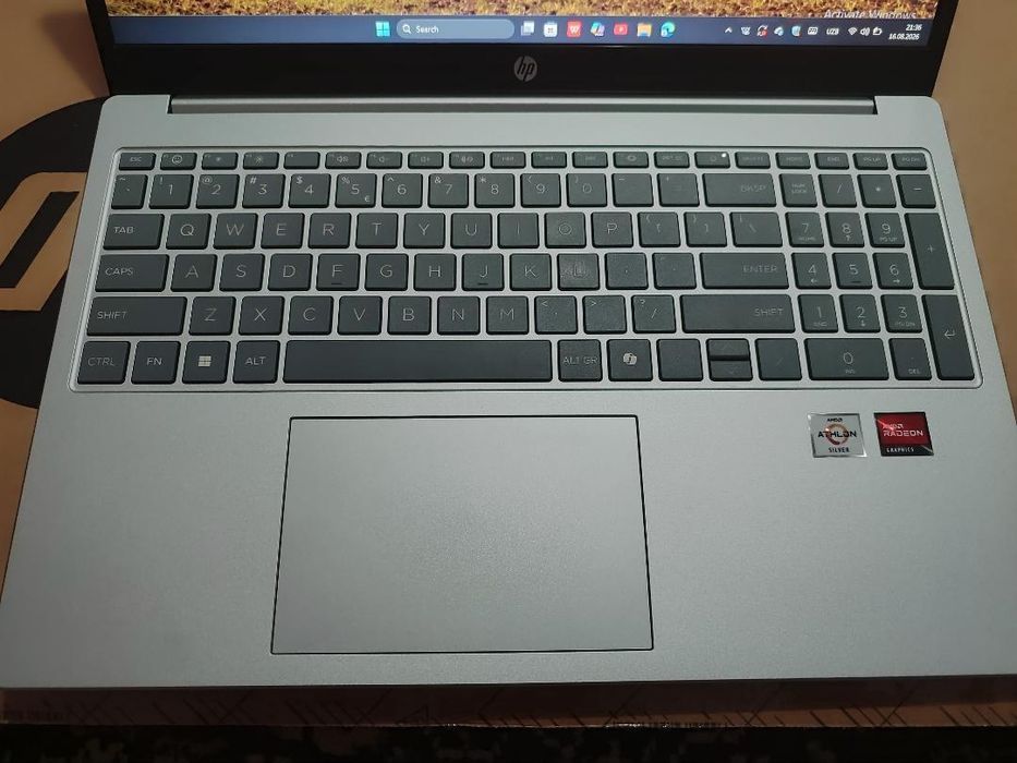 Hp noutbook 8/256
