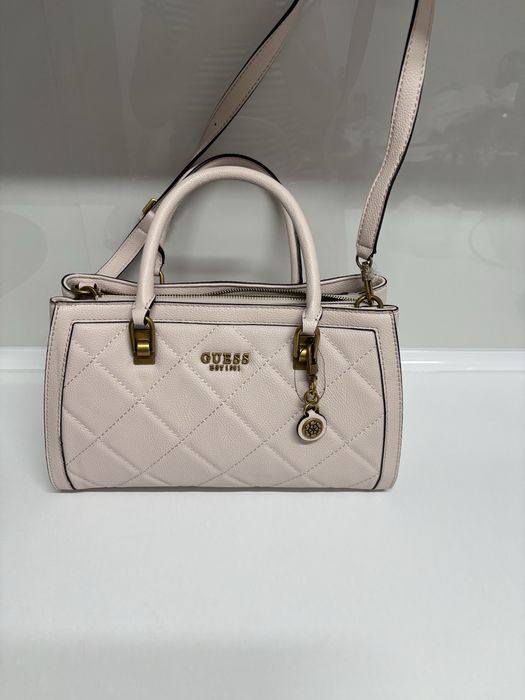 Geantă umăr Guess pt femei