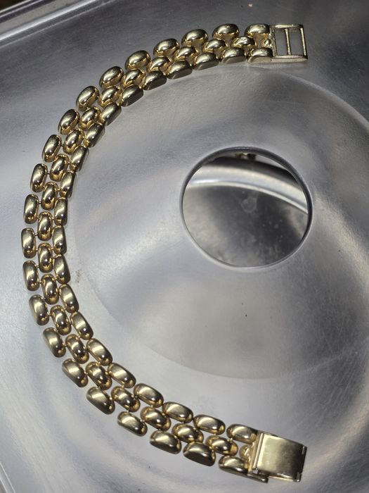 Женский золотой браслет