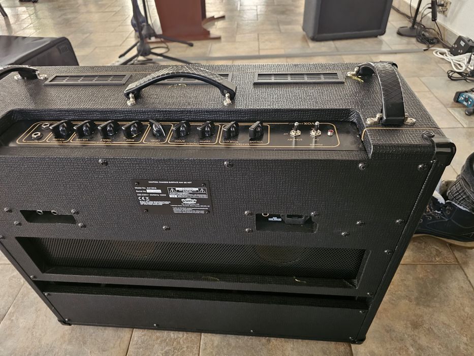 Усилвател за китара Vox AC 15 C2