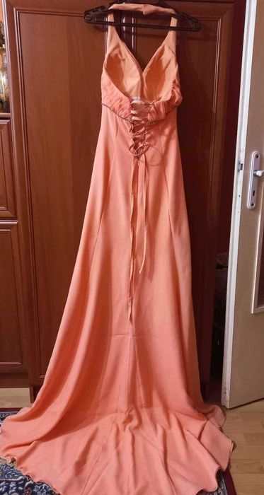 Абитуриентска рокля