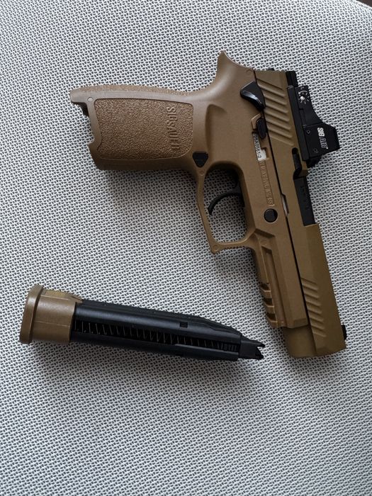 airsoft SigSauer M17