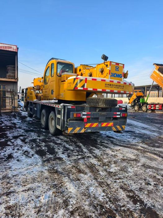 Автокран XCMG 25 тонн